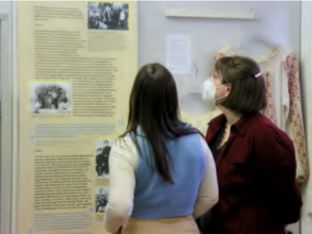 Besucher in der Sonderausstellung