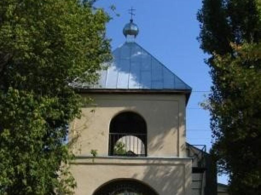 Glockenturm der neuen Kirche