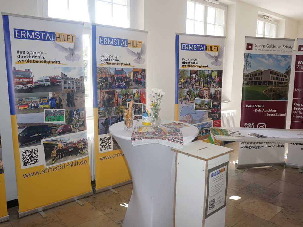 Am Stand von „Ermstal hilft“, Foto: Anne Seemann