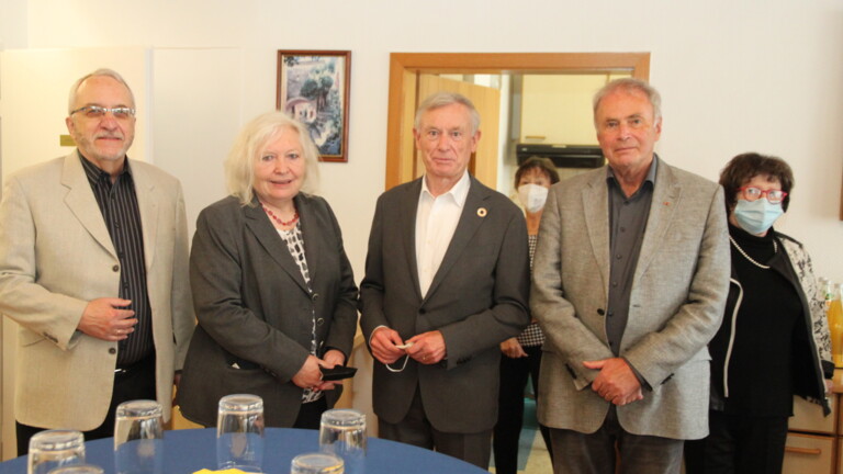 Stehempfang. Hartmut Knopp,  Brigitte Bornemann, Horst Köhler,  Ingo Isert